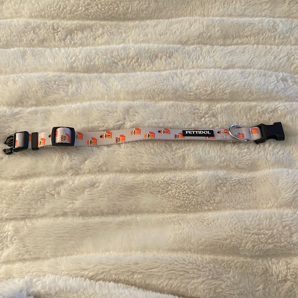 Brand new dog collar